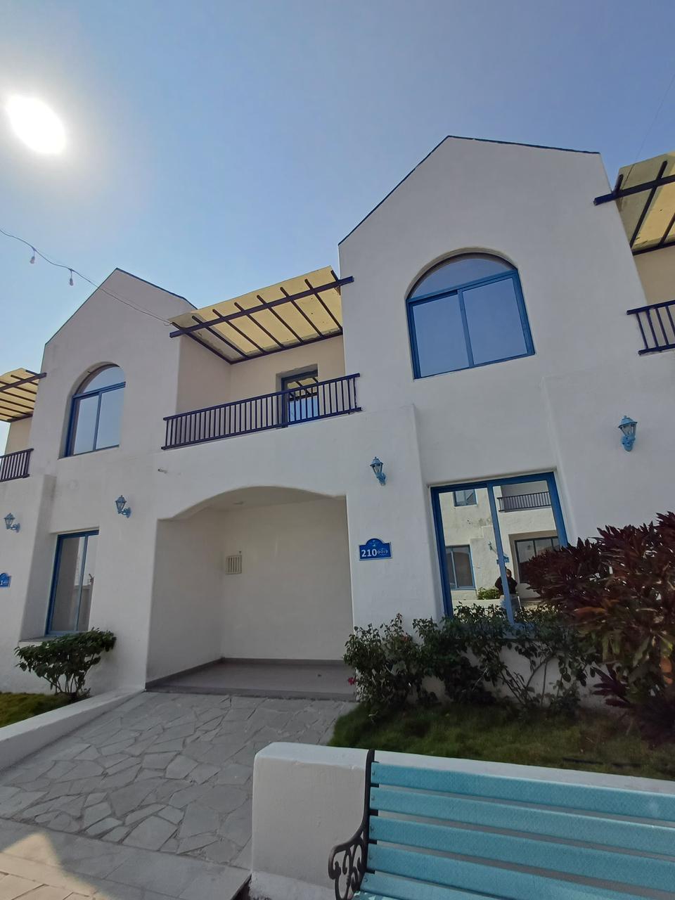 #GLEEKEYFARMHOUSE-3771